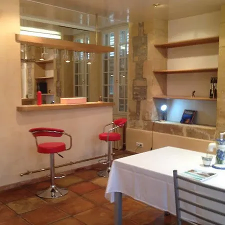 Chateau De Christina - Bed & Breakfast * スダン