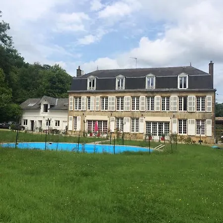 ベッド・アンド・ブレックファスト Chateau De Christina - Bed & Breakfast スダン